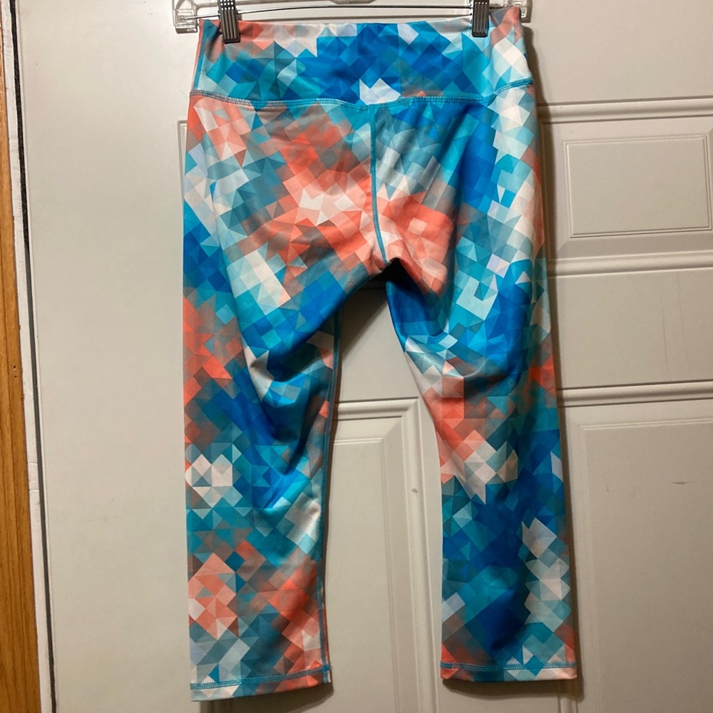 Reebok Geometric Capri Leggings - Blue & Coral S